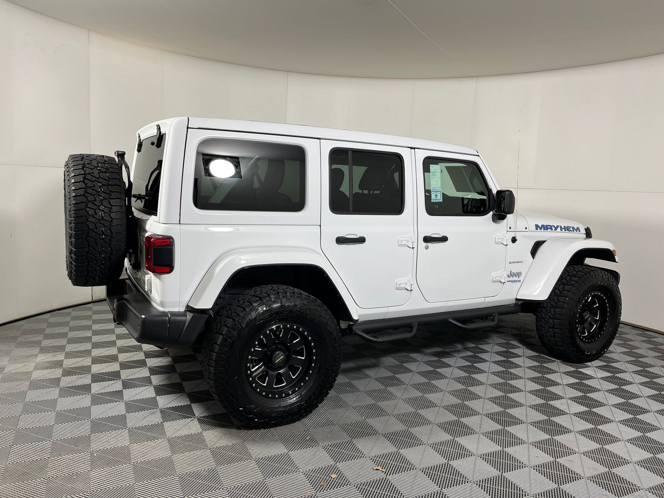Used 2021 Jeep Wrangler Unlimited Sahara w/ Cold Weather Group image 20