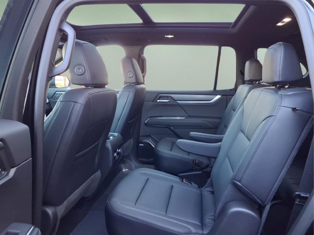 New 2027 GMC Acadia Elevation w/ Super Cruise Package AWD/4WD image 5