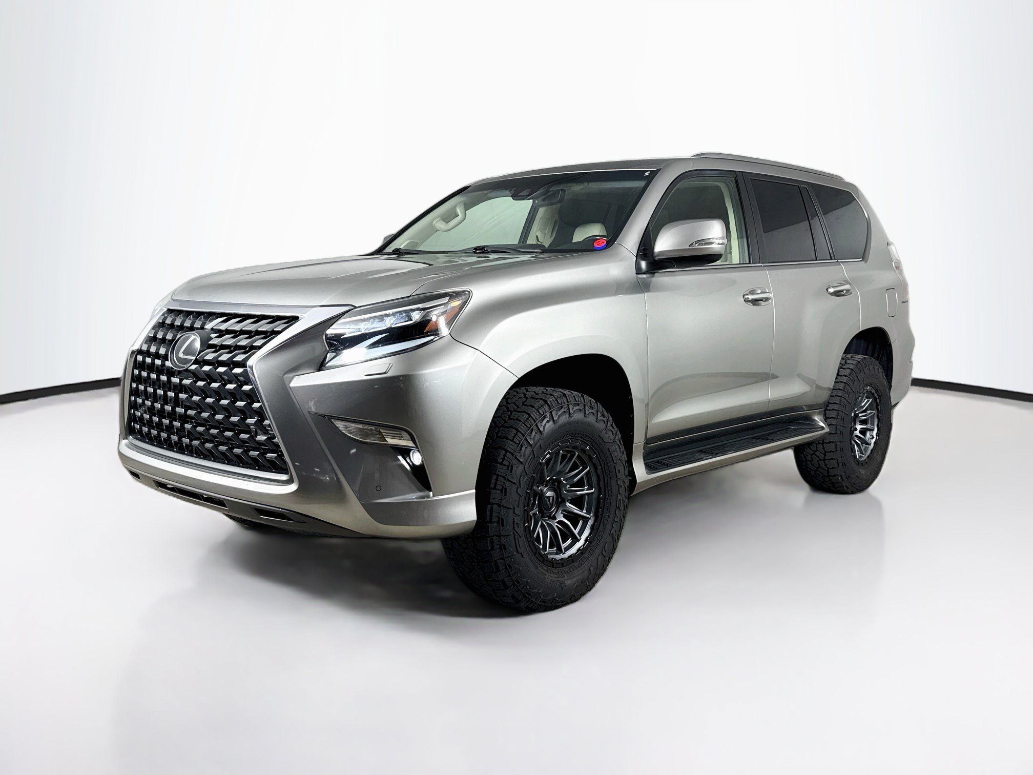 Used 2020 Lexus GX 460 Premium w/ Premium Package AWD/4WD image 4
