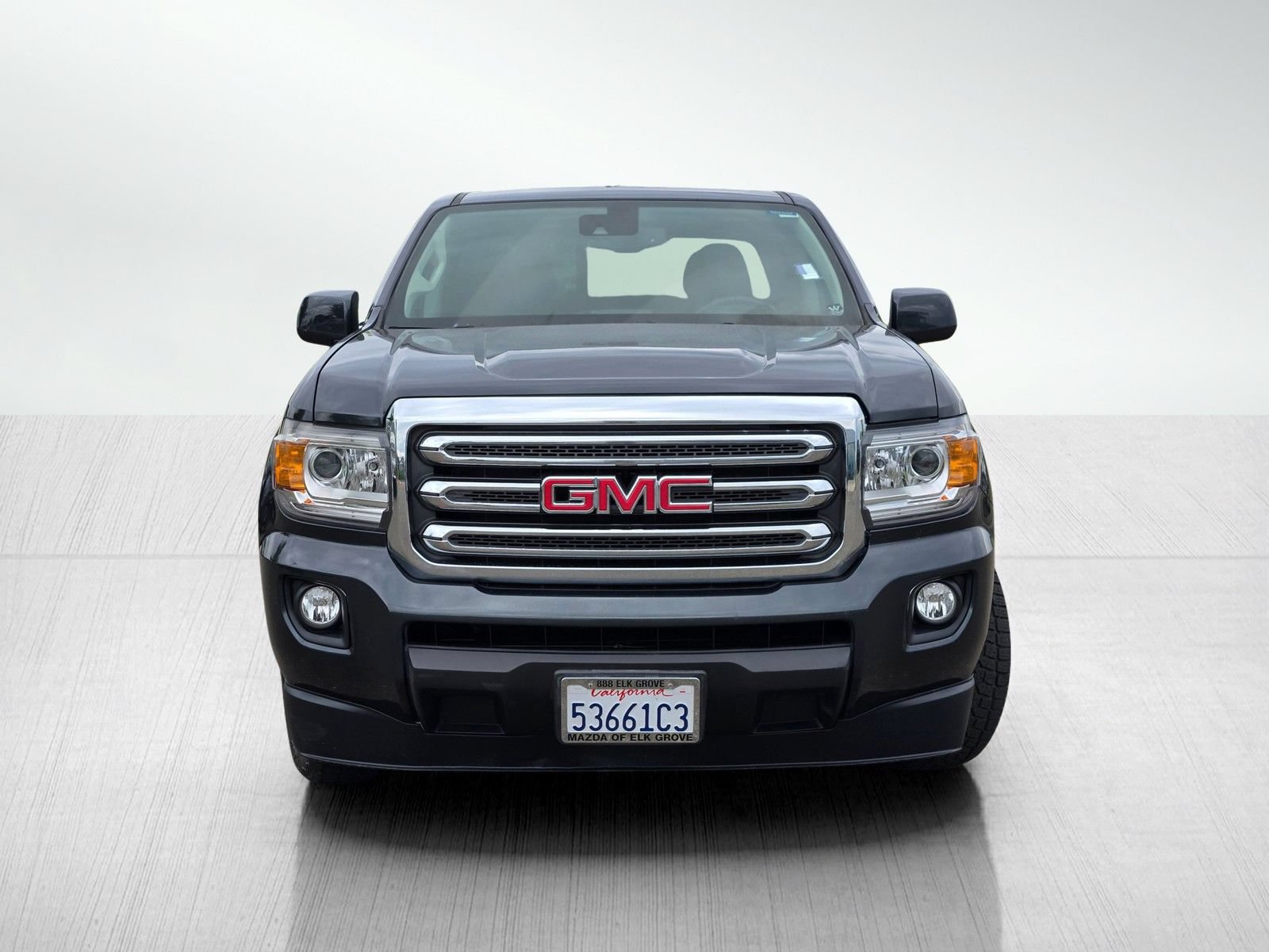 Used 2018 GMC Canyon SLE w/ SLE Convenience Package RWD image 2