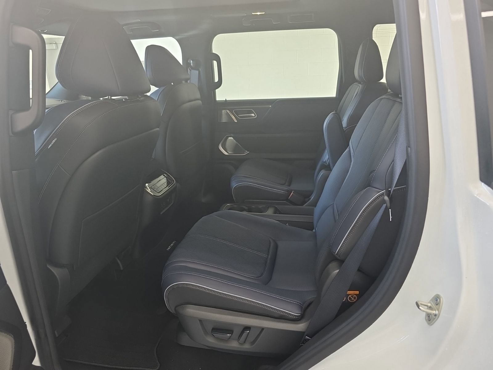 New 2026 INFINITI QX80 4WD image 22