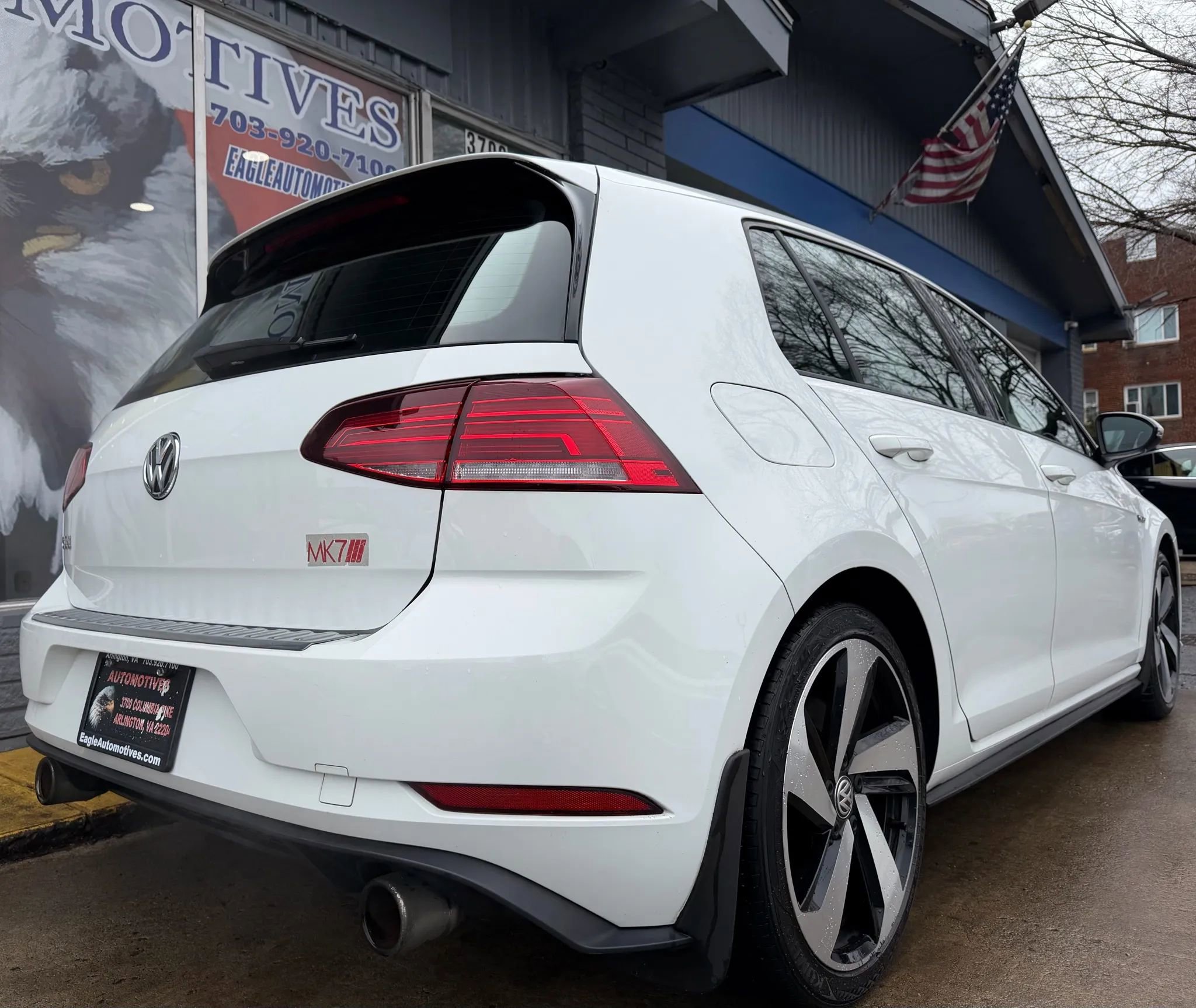 Used 2019 Volkswagen GTI SE w/ SE Experience Package FWD image 3