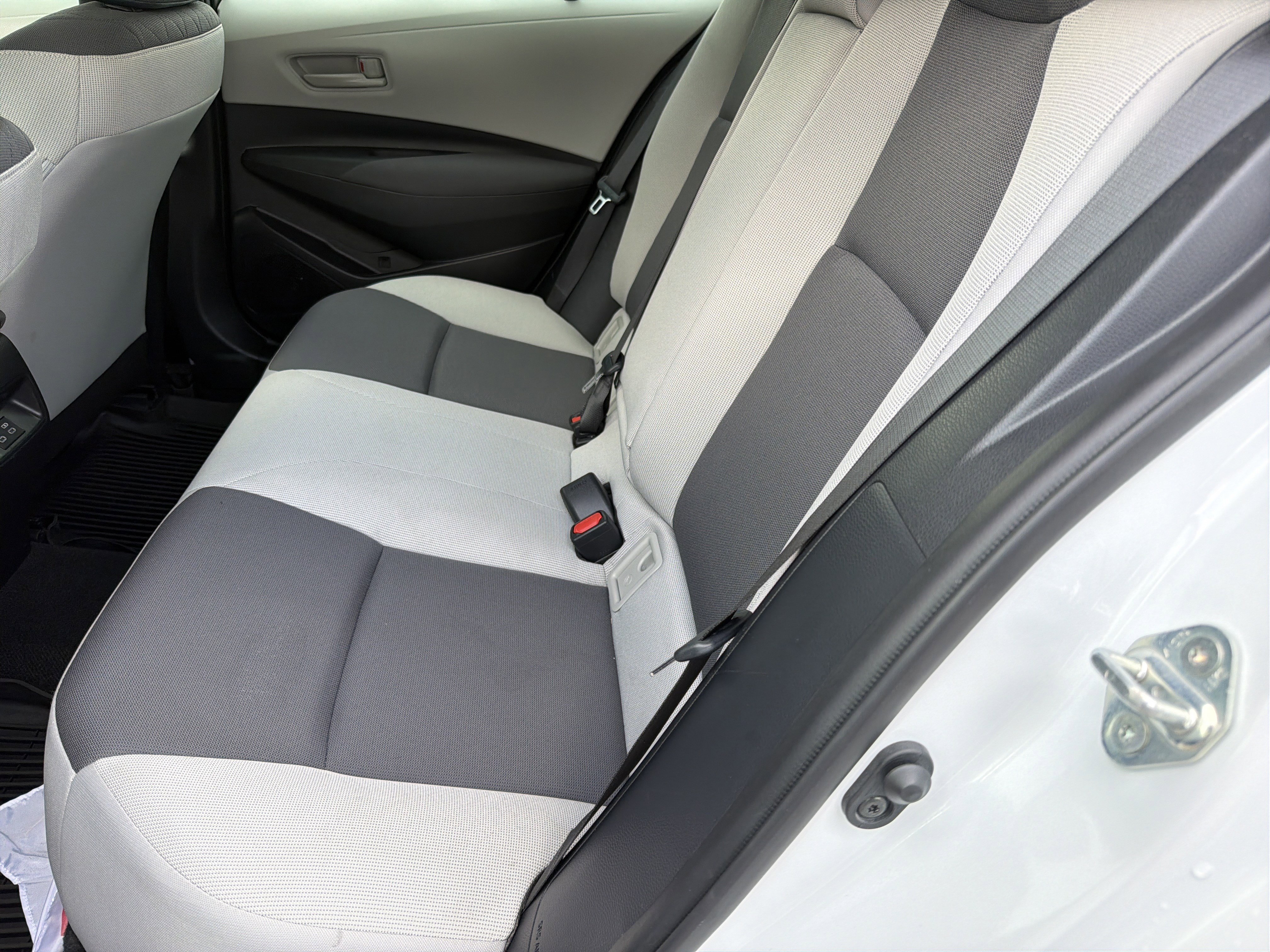 Certified 2024 Toyota Corolla LE FWD image 30