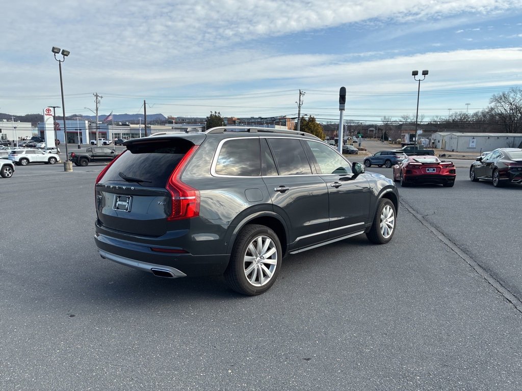 Used 2017 Volvo XC90 T6 Momentum w/ Vision Package image 6