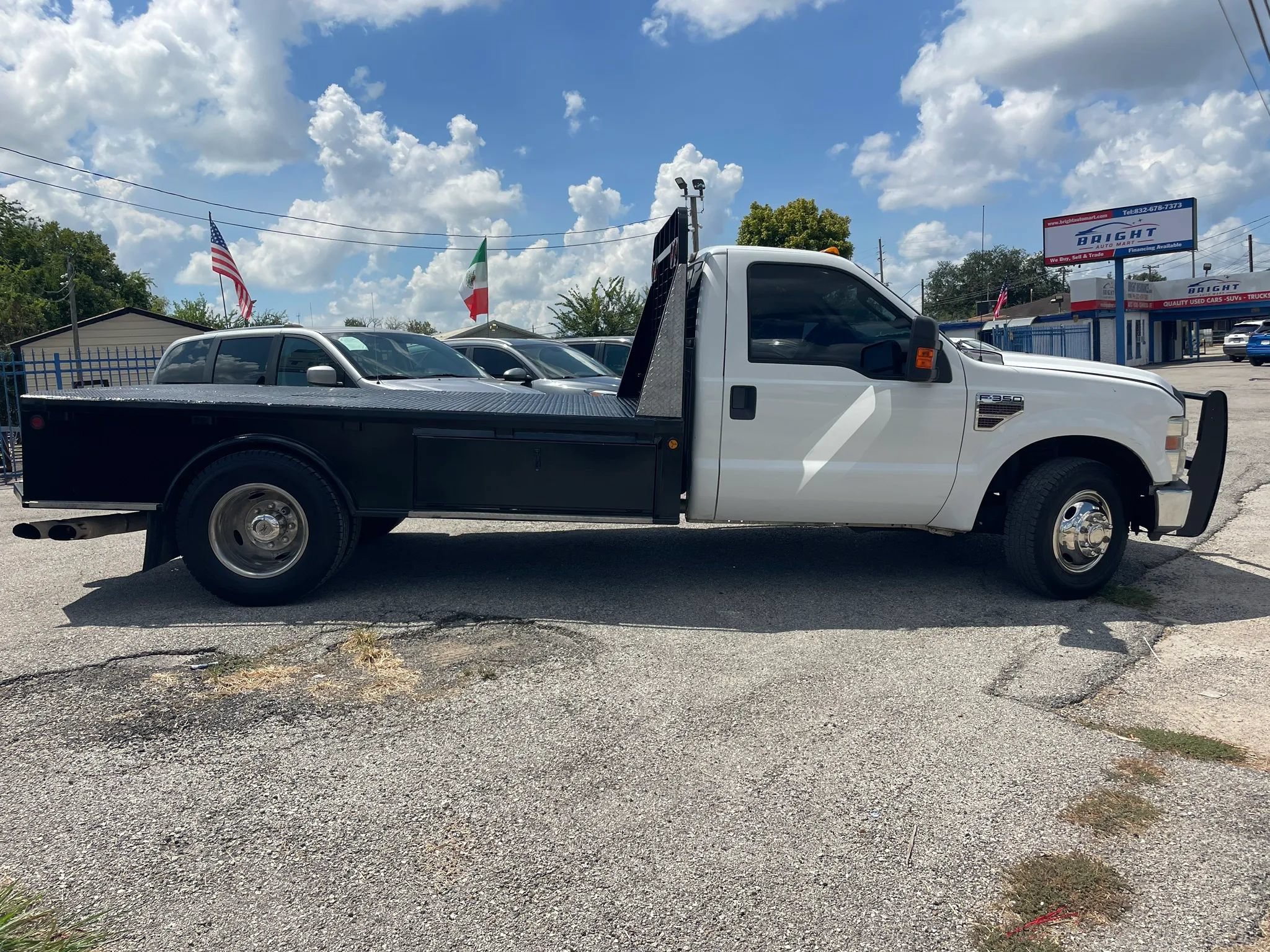 Used 2010 Ford F350 XLT RWD image 4