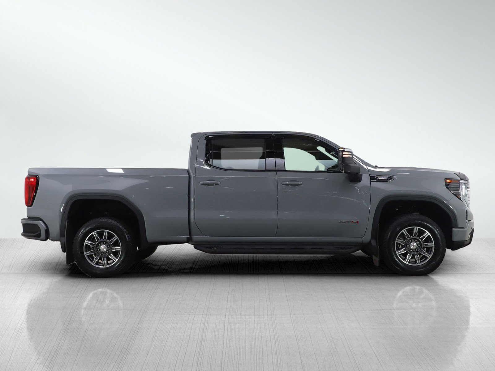 Used 2024 GMC Sierra 1500 AT4 image 6