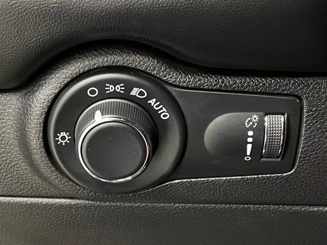 Used 2021 Dodge Durango SRT Hellcat w/ Technology Group image 30