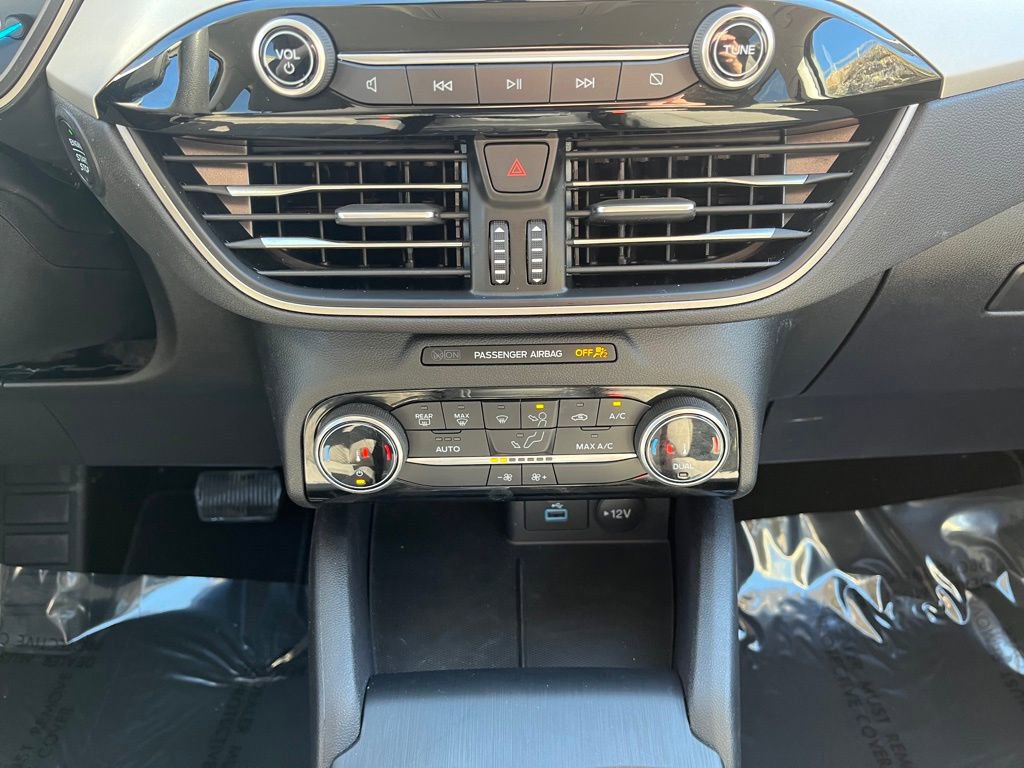Certified 2022 Ford Escape SE image 13