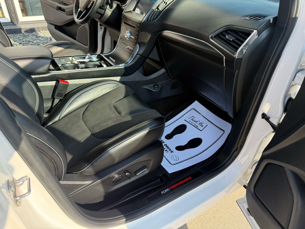 Used 2019 Ford Edge ST w/ Convenience Package image 15