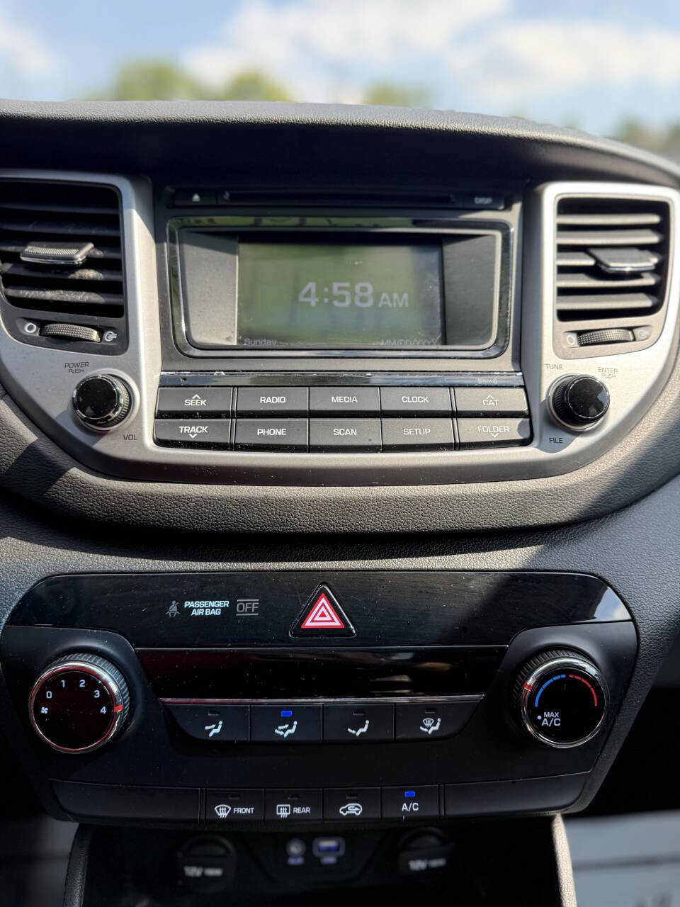 Used 2017 Hyundai Tucson SE image 12