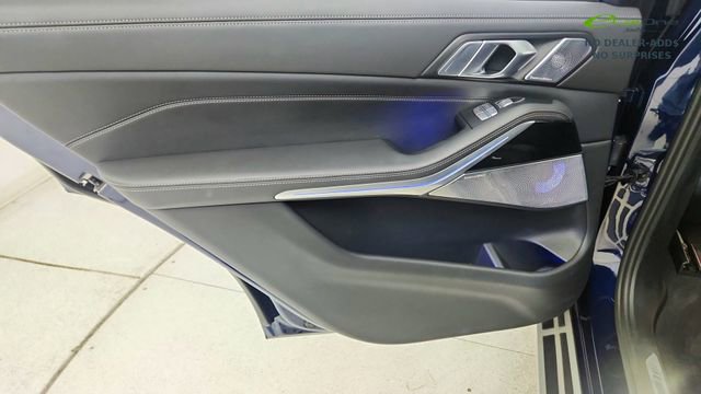 Used 2024 BMW X7 xDrive40i w/ Executive Package AWD/4WD image 36