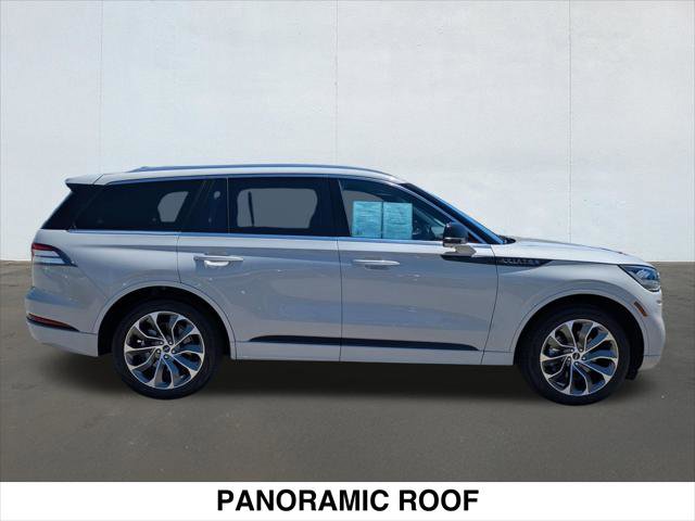 Certified 2023 Lincoln Aviator Grand Touring w/ Class IV Trailer Tow Package AWD/4WD image 6