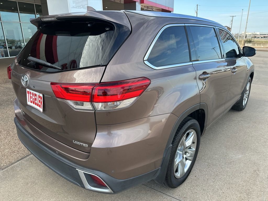 Used 2019 Toyota Highlander Limited FWD image 7