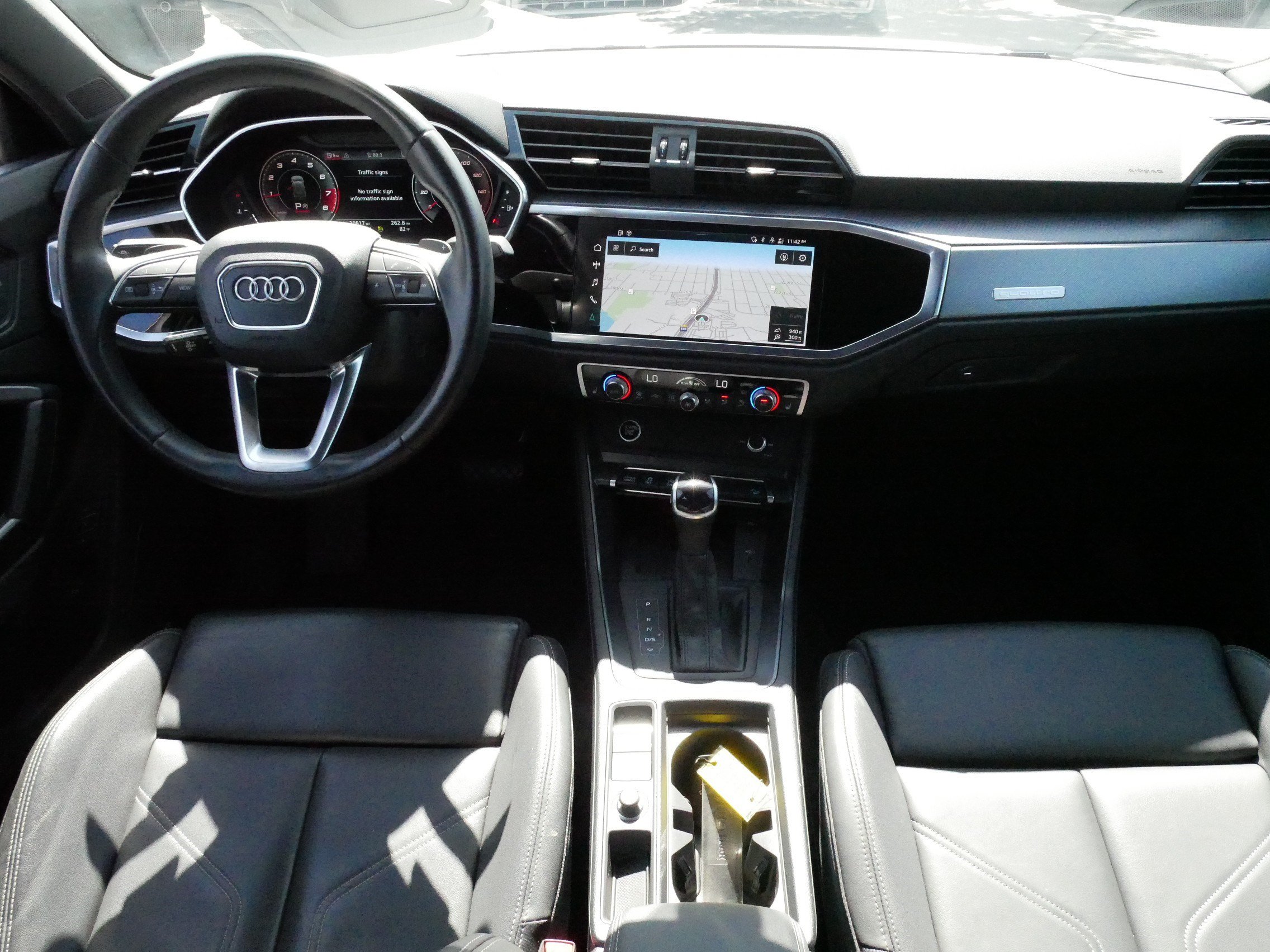Used 2023 Audi Q3 2.0T Premium Plus w/ Premium Plus Package AWD/4WD image 10