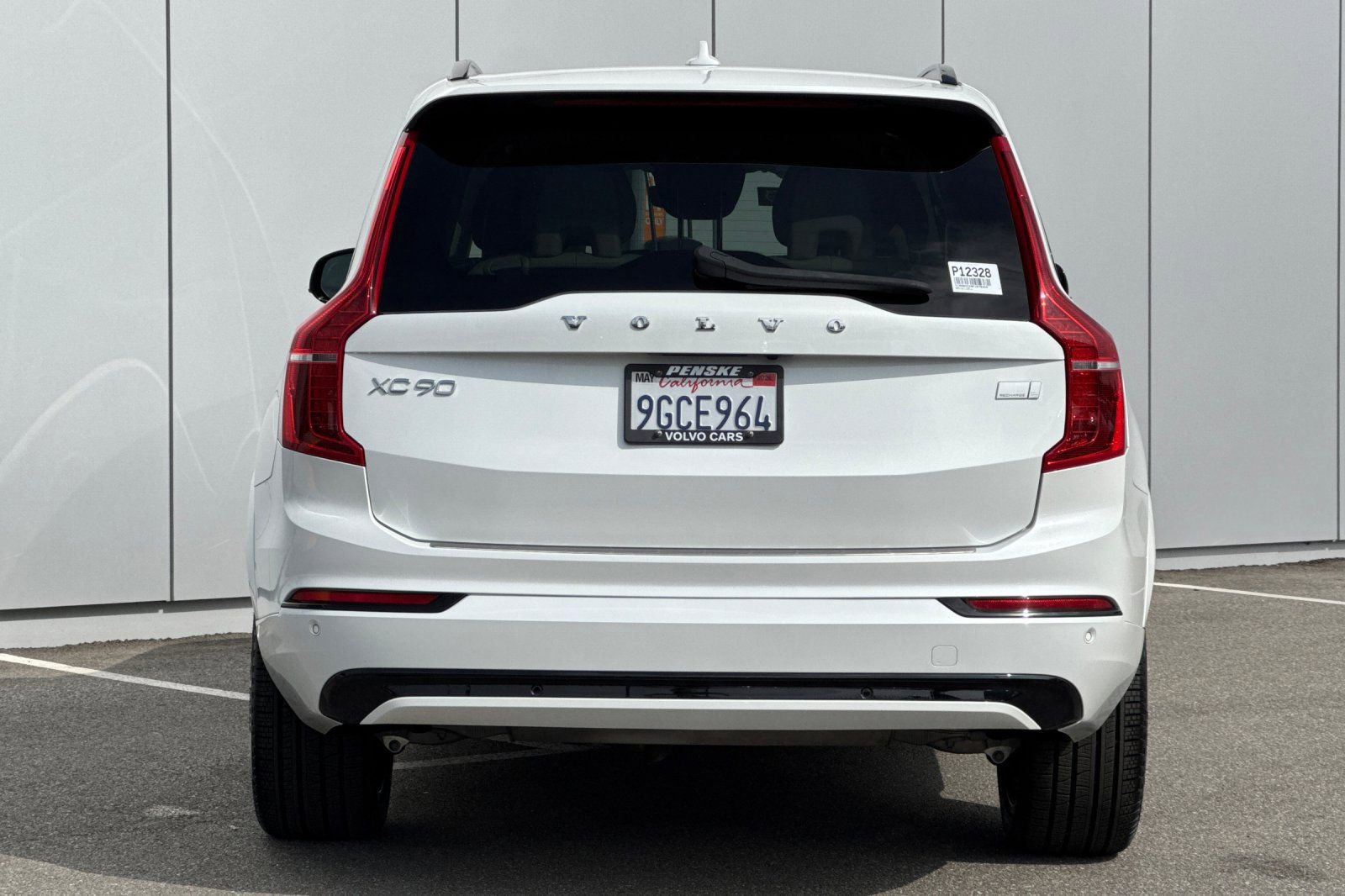 Used 2023 Volvo XC90 T8 Ultimate w/ Protection Package Premier AWD/4WD image 4