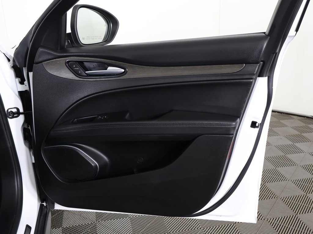 Used 2022 Alfa Romeo Stelvio Ti image 25