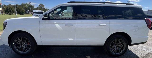 New 2025 Ford Expedition Max Platinum image 5