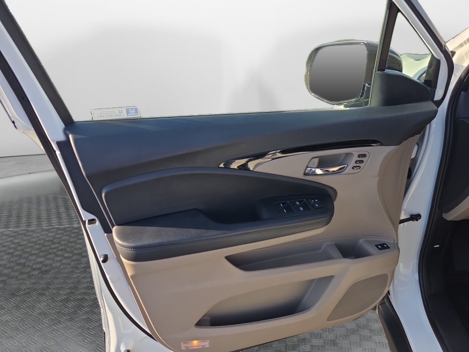 Used 2022 Honda Pilot Touring image 32