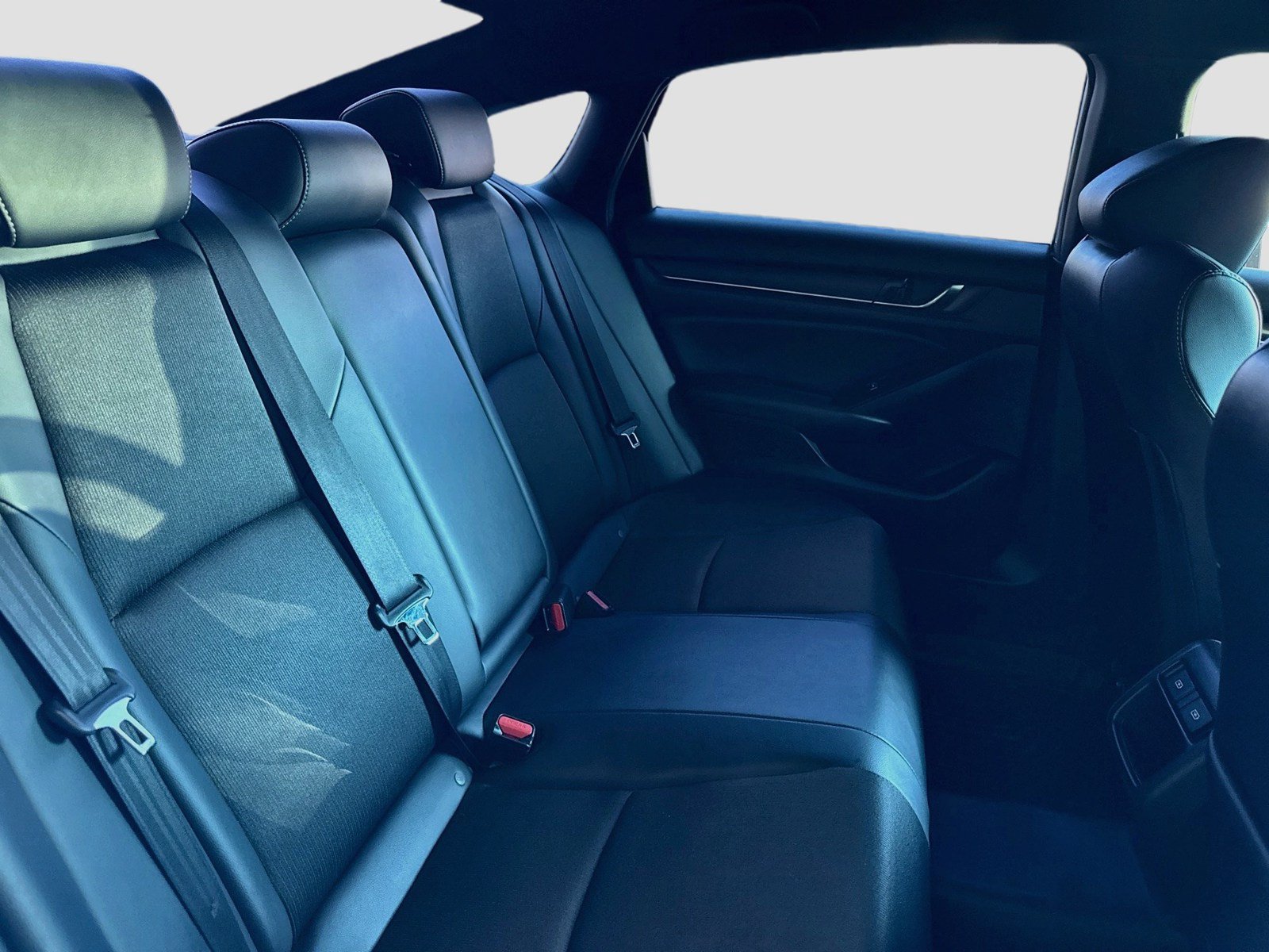 Used 2022 Honda Accord Sport image 16