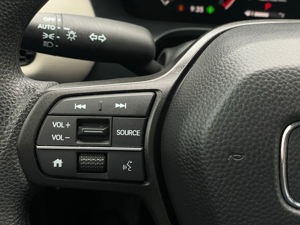 Certified 2025 Honda HR-V LX image 15