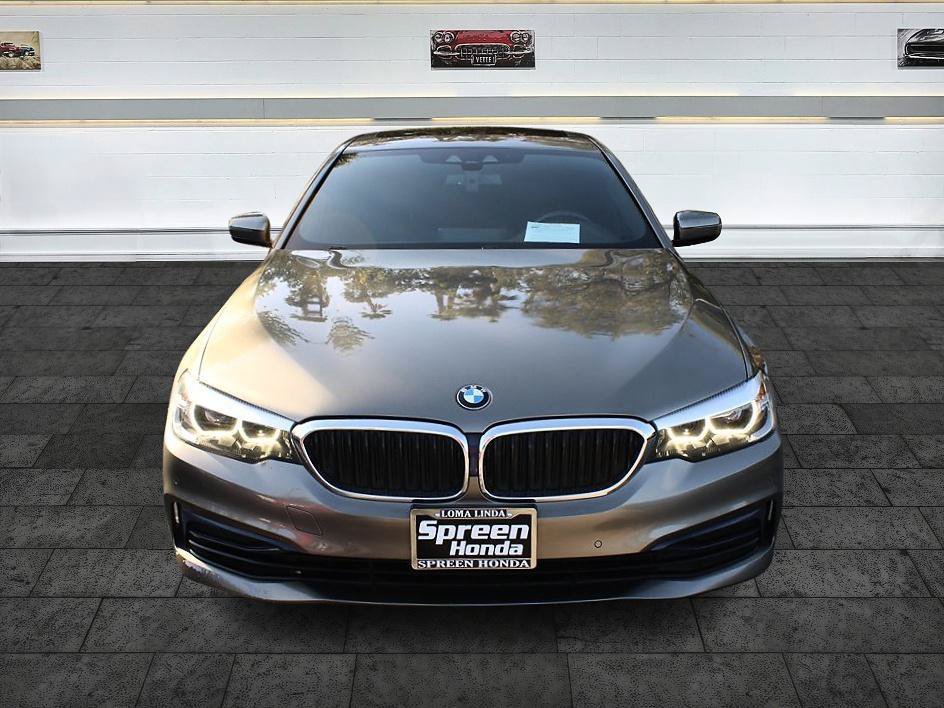 Used 2019 BMW 530e w/ Convenience Package RWD image 2