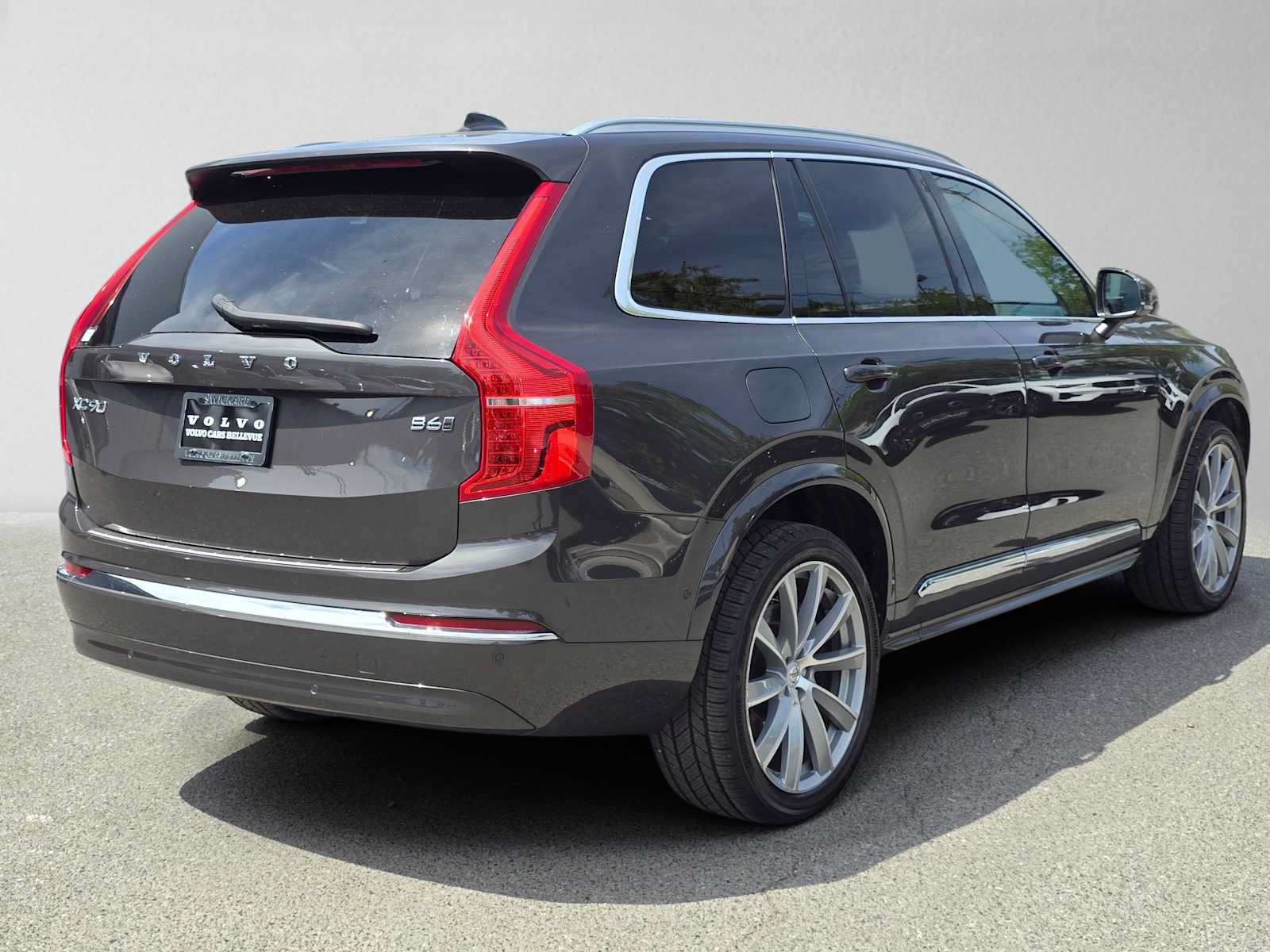 Certified 2023 Volvo XC90 B6 Ultimate w/ Lounge Package AWD/4WD image 5