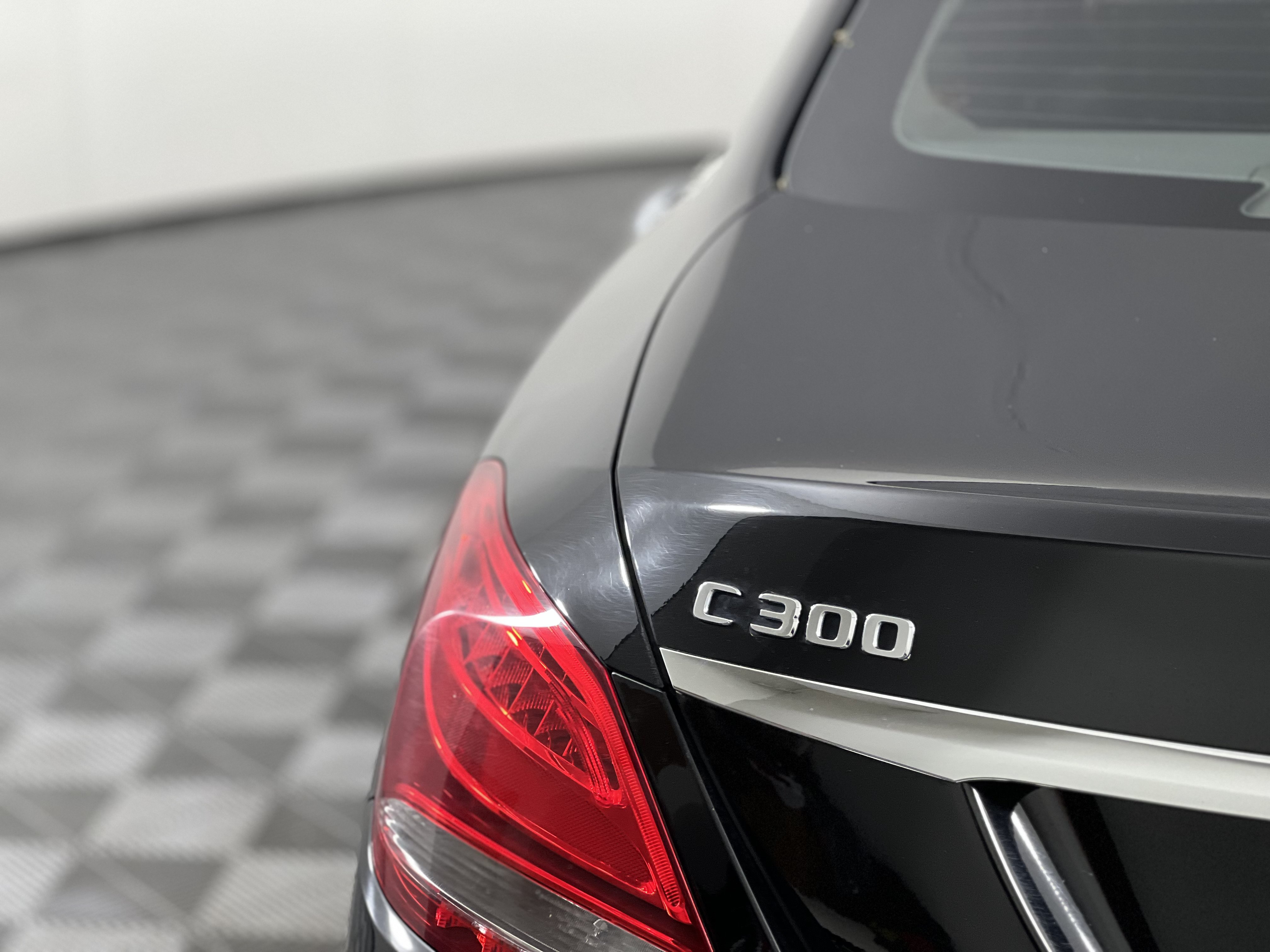 Used 2017 Mercedes-Benz C 300 4MATIC Sedan image 11