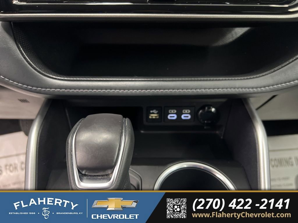 Used 2024 Toyota Highlander LE image 29
