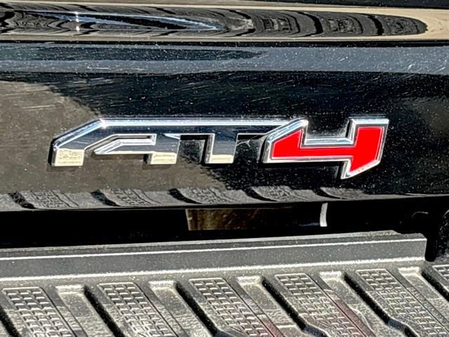 Used 2021 GMC Sierra 2500 AT4 w/ AT4 Premium Plus Package image 15