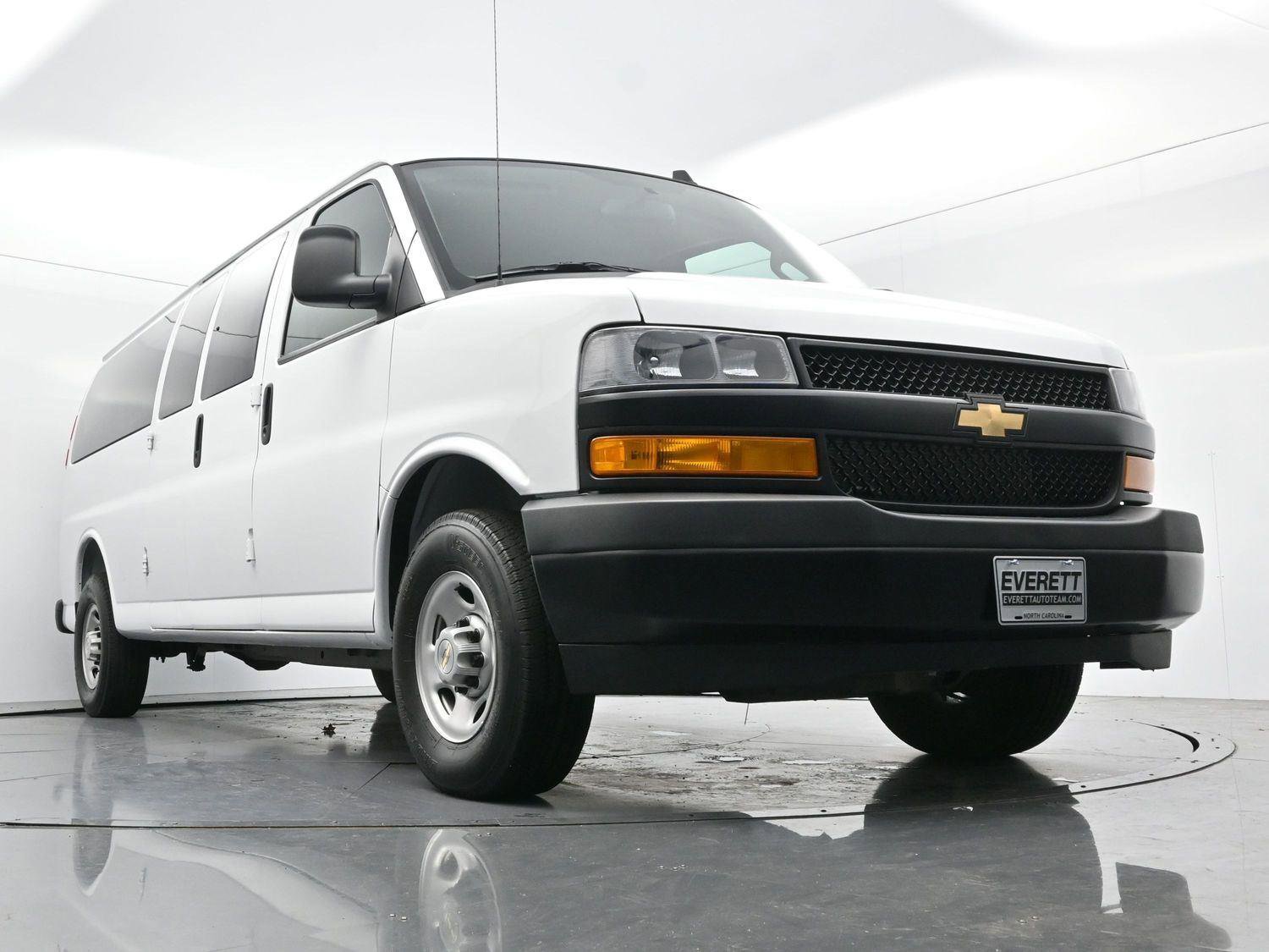 Used 2025 Chevrolet Express 3500 LS image 39