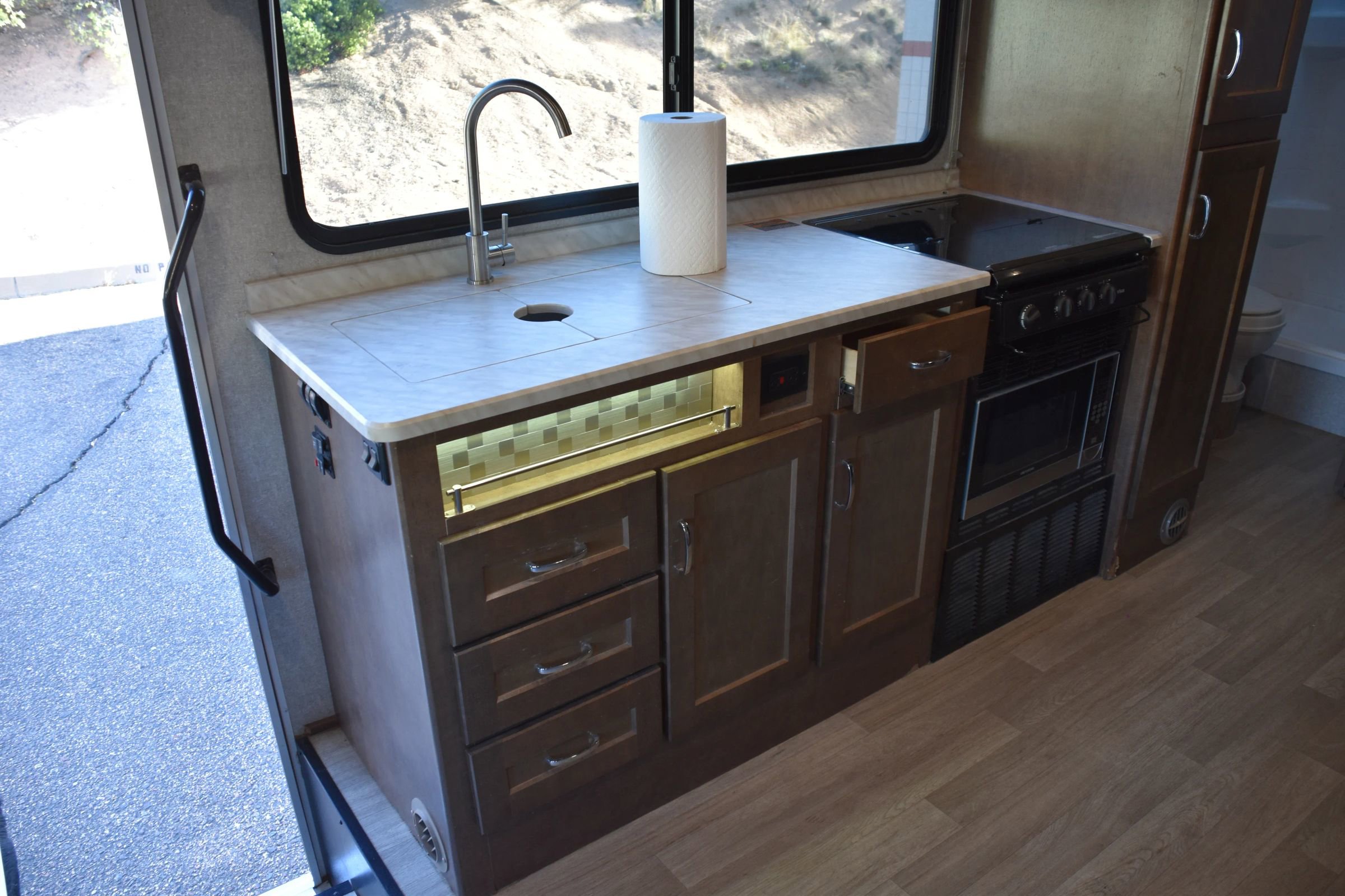 Used 2018 Mercedes-Benz Sprinter 3500 image 13