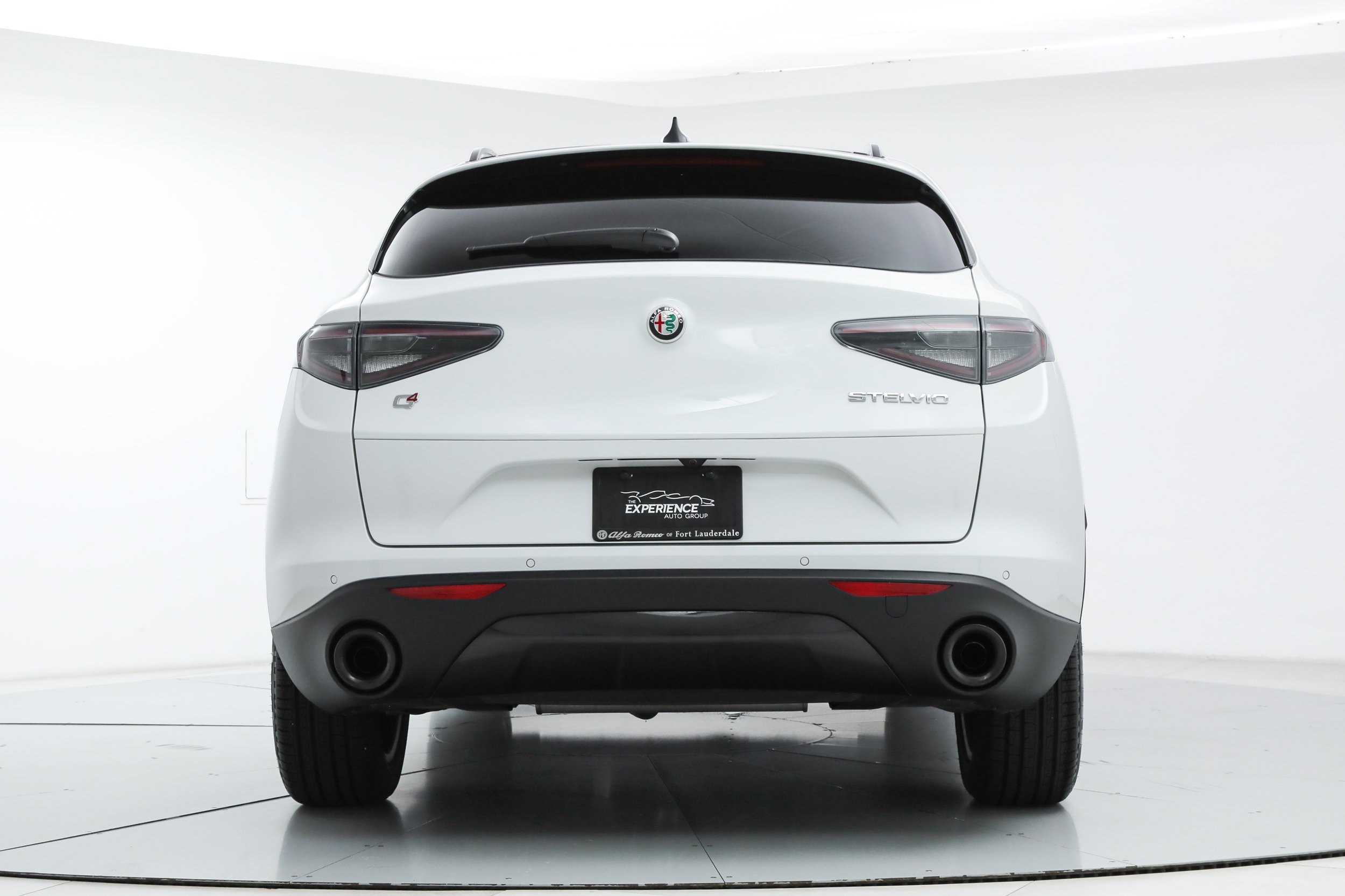 New 2025 Alfa Romeo Stelvio Sprint w/ Convenience Package AWD/4WD image 4