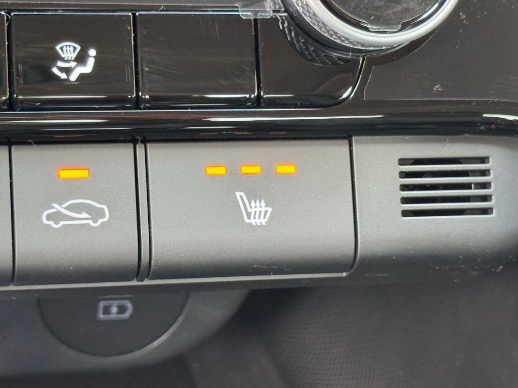 New 2026 Hyundai Elantra Limited image 7