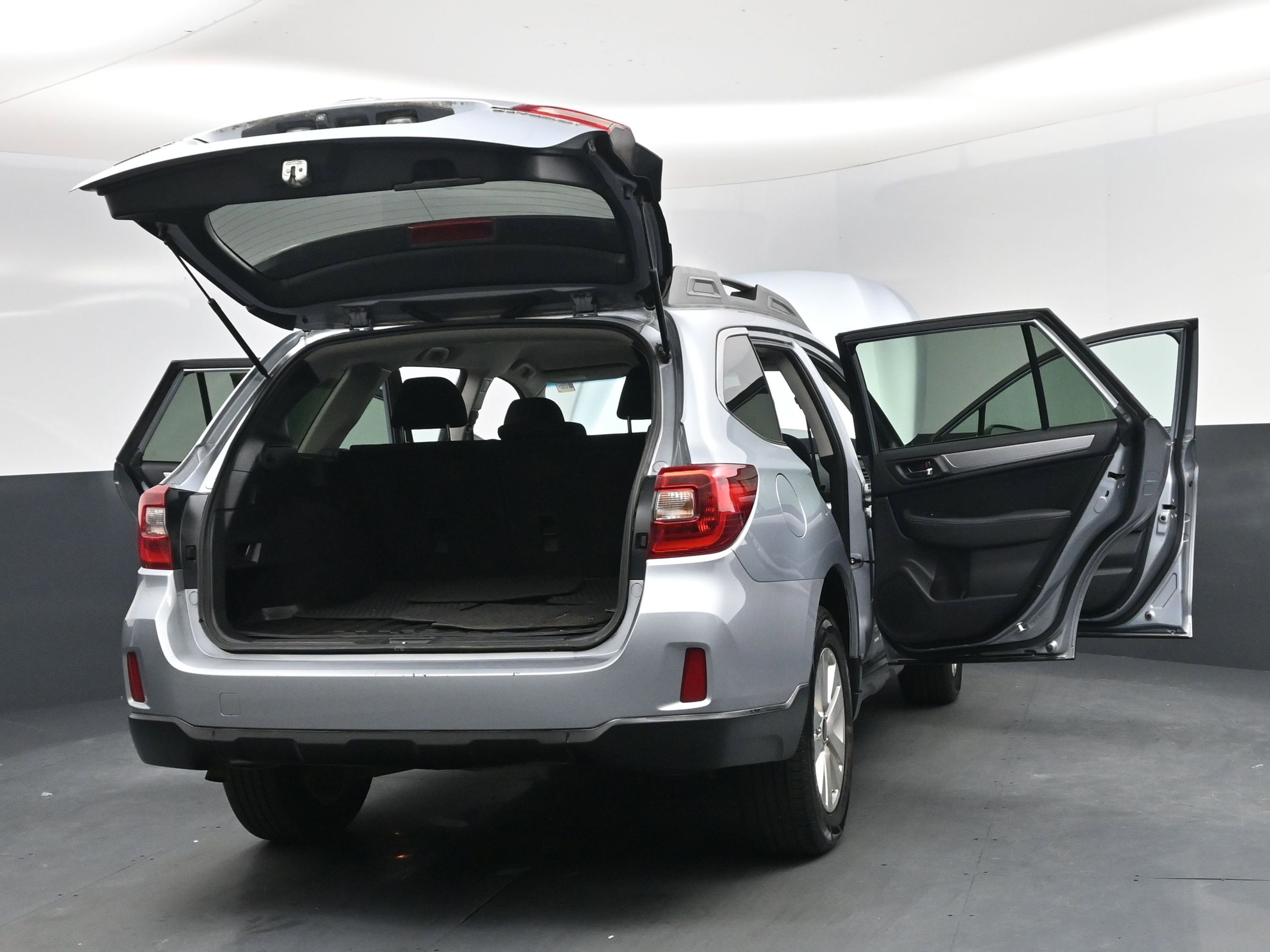 Used 2015 Subaru Outback 2.5i Premium image 21