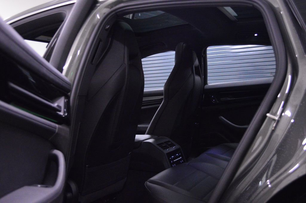 Certified 2025 Porsche Panamera 4 AWD/4WD image 35
