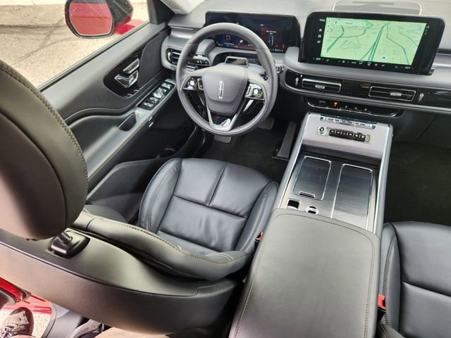 New 2026 Lincoln Aviator AWD w/ Jet Appearance Package image 10