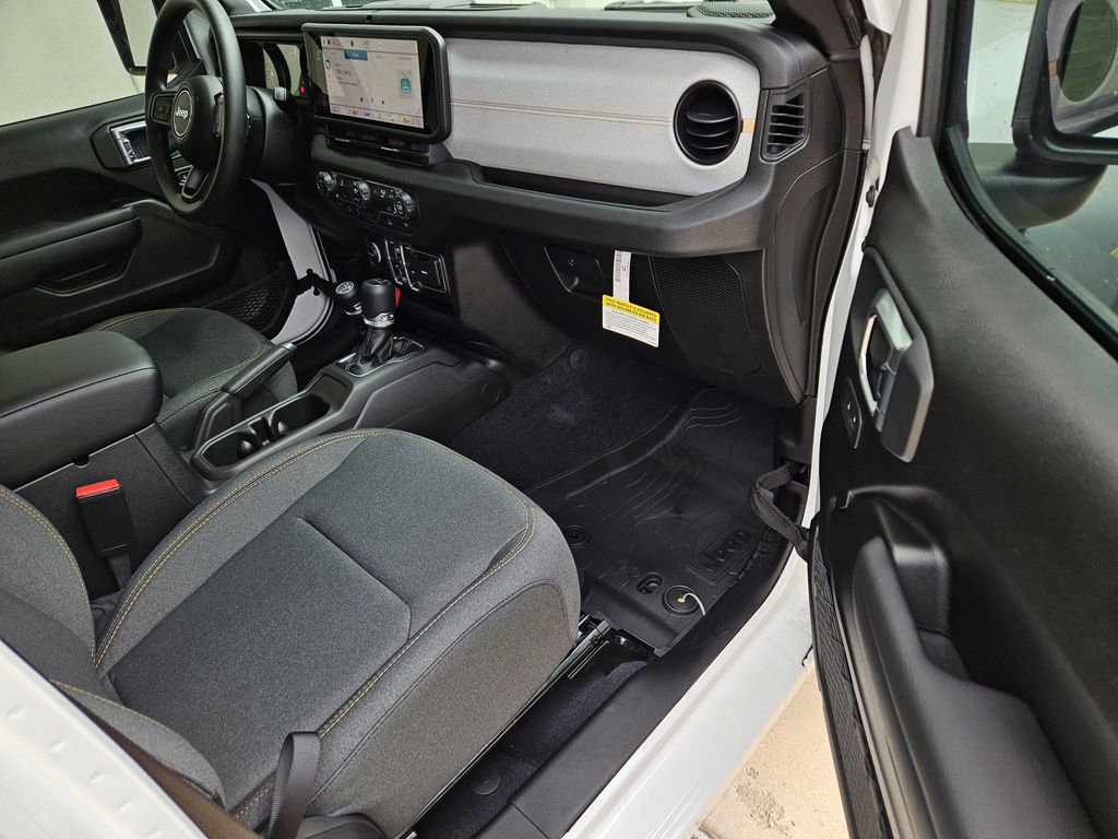 New 2026 Jeep Gladiator Sport AWD/4WD image 7