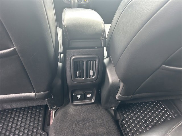 Used 2019 Jeep Compass Latitude w/ Cold Weather Group image 37