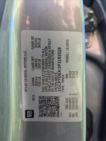 Used 2023 Chevrolet Colorado Z71 w/ Z71 Convenience Package 2 image 15