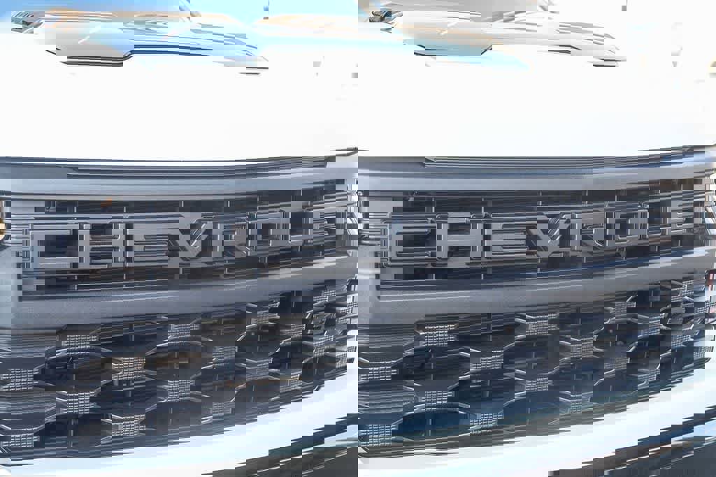 Used 2025 Chevrolet Silverado 1500 Custom Trail Boss w/ Dark Appearance Package image 5