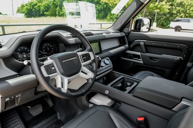 Used 2024 Land Rover Defender 110 S AWD/4WD image 2