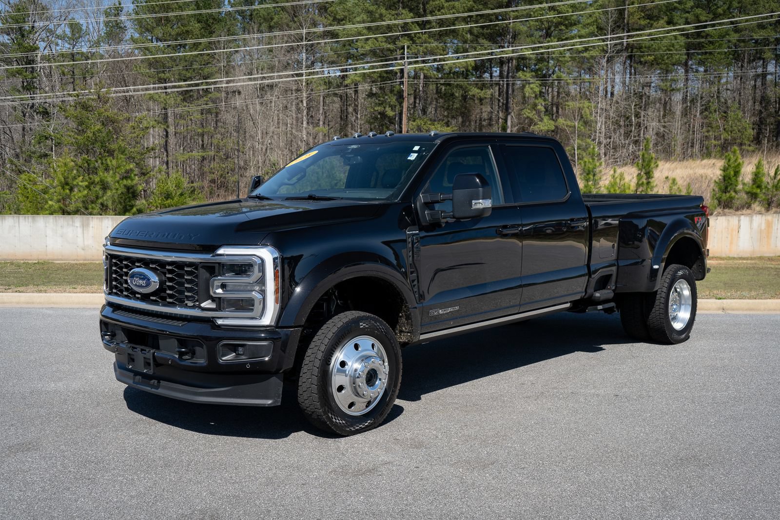 Used 2025 Ford F450 Platinum w/ FX4 Off-Road Package AWD/4WD image 11