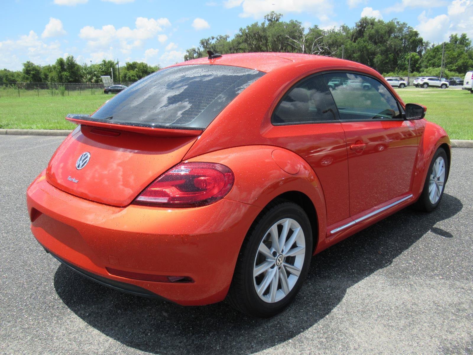 Used 2018 Volkswagen Beetle 2.0T S w/ Style & Comfort Package For S FWD image 7