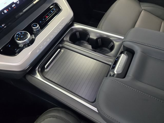 New 2026 Ford Expedition Active RWD image 15