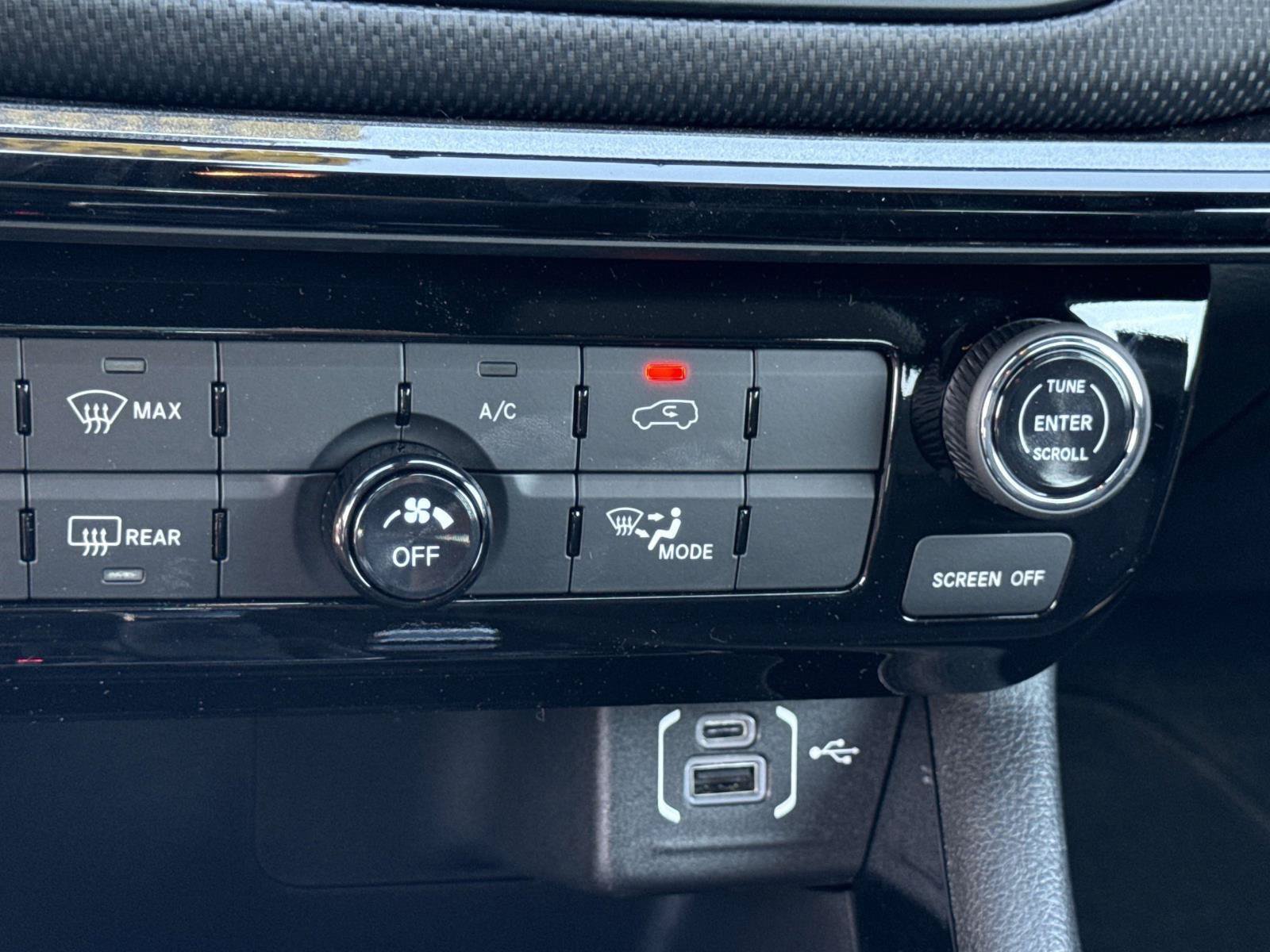 New 2026 Jeep Compass Latitude AWD/4WD image 25