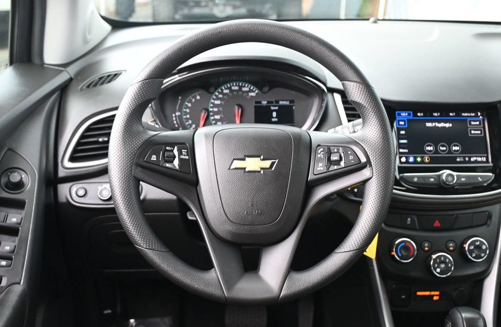 Used 2022 Chevrolet Trax LS w/ Tint and Cruise Package AWD/4WD image 11