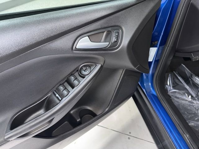 Used 2018 Ford Focus SE FWD image 9
