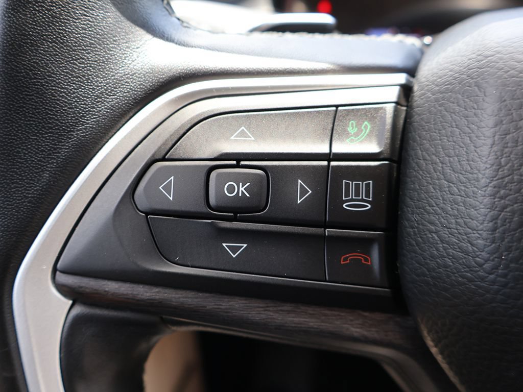 Used 2022 Jeep Grand Cherokee L Limited AWD/4WD image 50