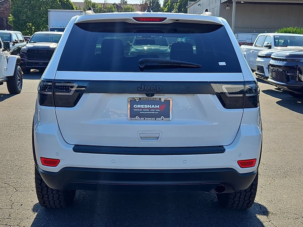 Used 2013 Jeep Grand Cherokee Laredo AWD/4WD image 6
