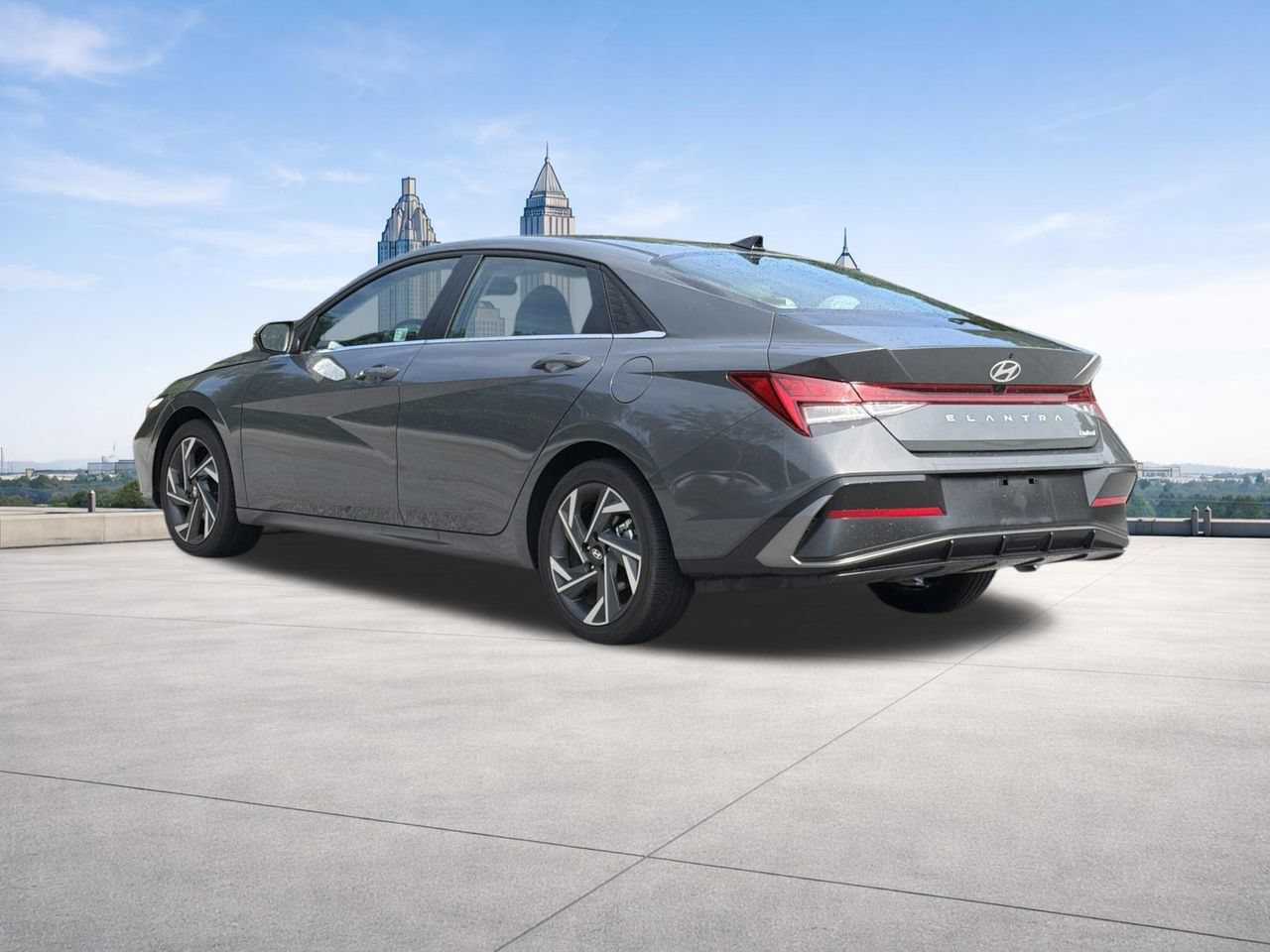 Used 2025 Hyundai Elantra Limited FWD image 23